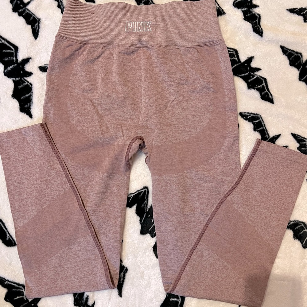 🧘‍♀️PINK YOGA PANTS🧘‍♀️